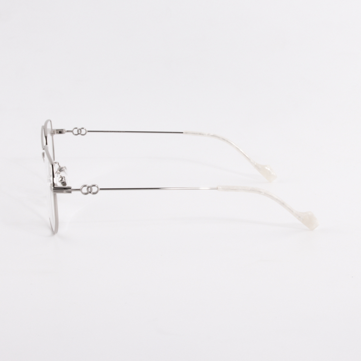 Mắt Kính Âu Việt