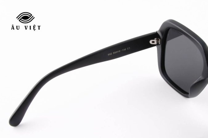 Mắt Kính Âu Việt