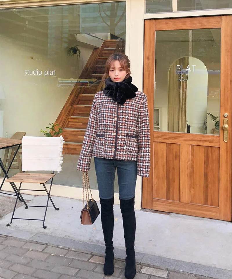 phối ngay áo dạ tweed khi mix đồ với boot cao quá gối