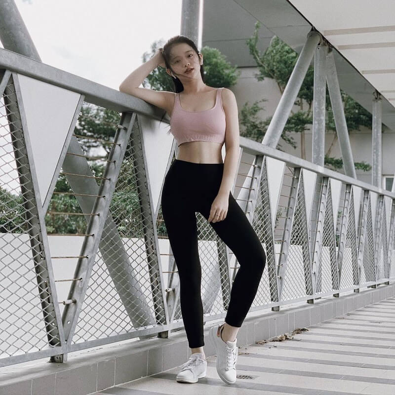 phối đồ với quần legging mùa đông