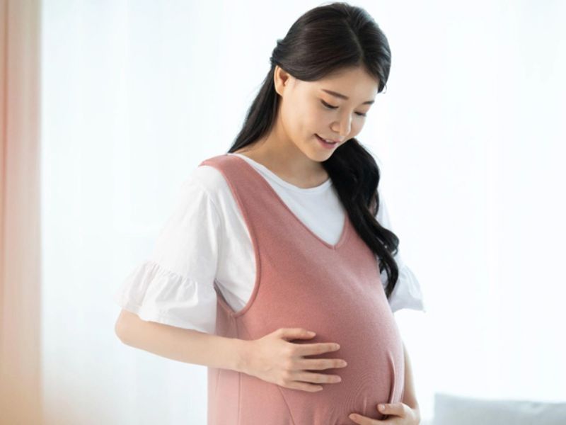 Phụ nữ mang thai không nên phẫu thuật mắt bằng phương pháp Lasik